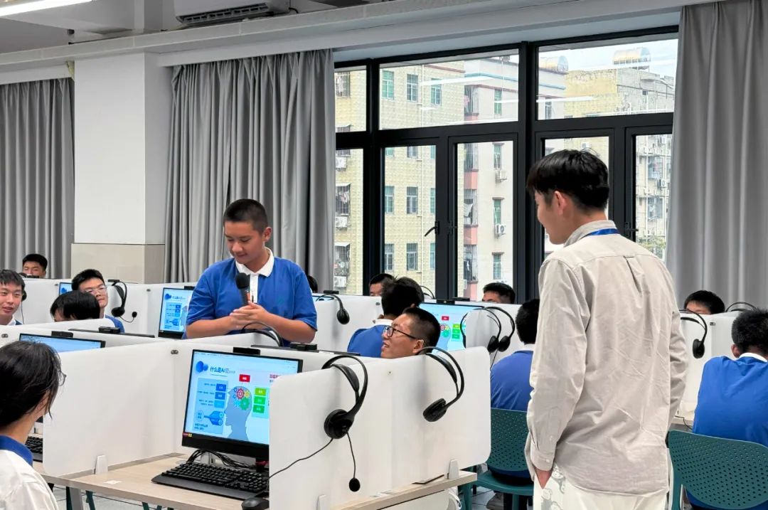 启智科技，点燃未来|富程威科技携手燕川中学开启科技新旅程